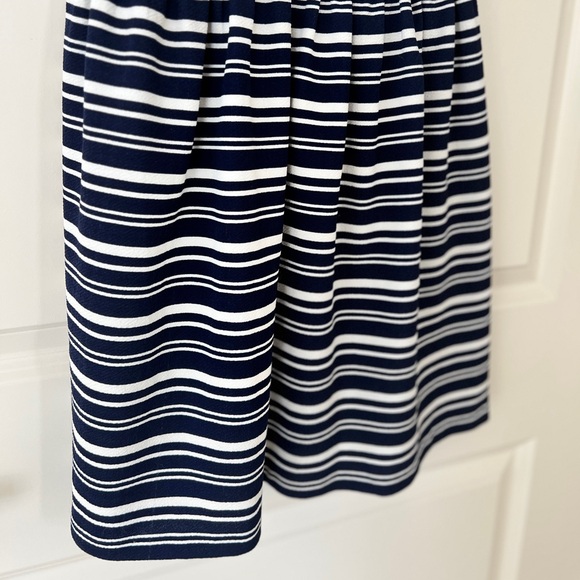 Love...ady Elegant White and Navy striped Dress - Picture 2 of 11